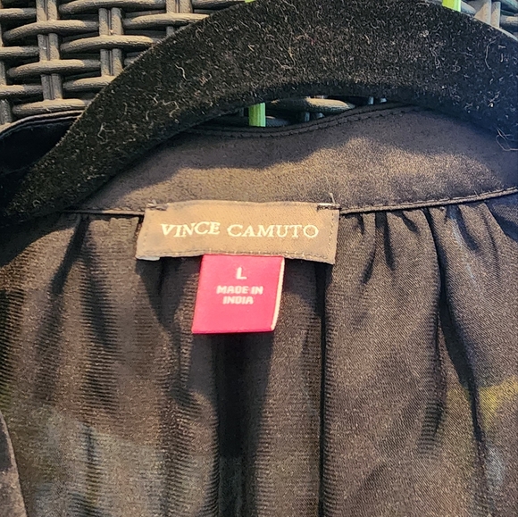 Black Vince Camuto top size L - Picture 2 of 5